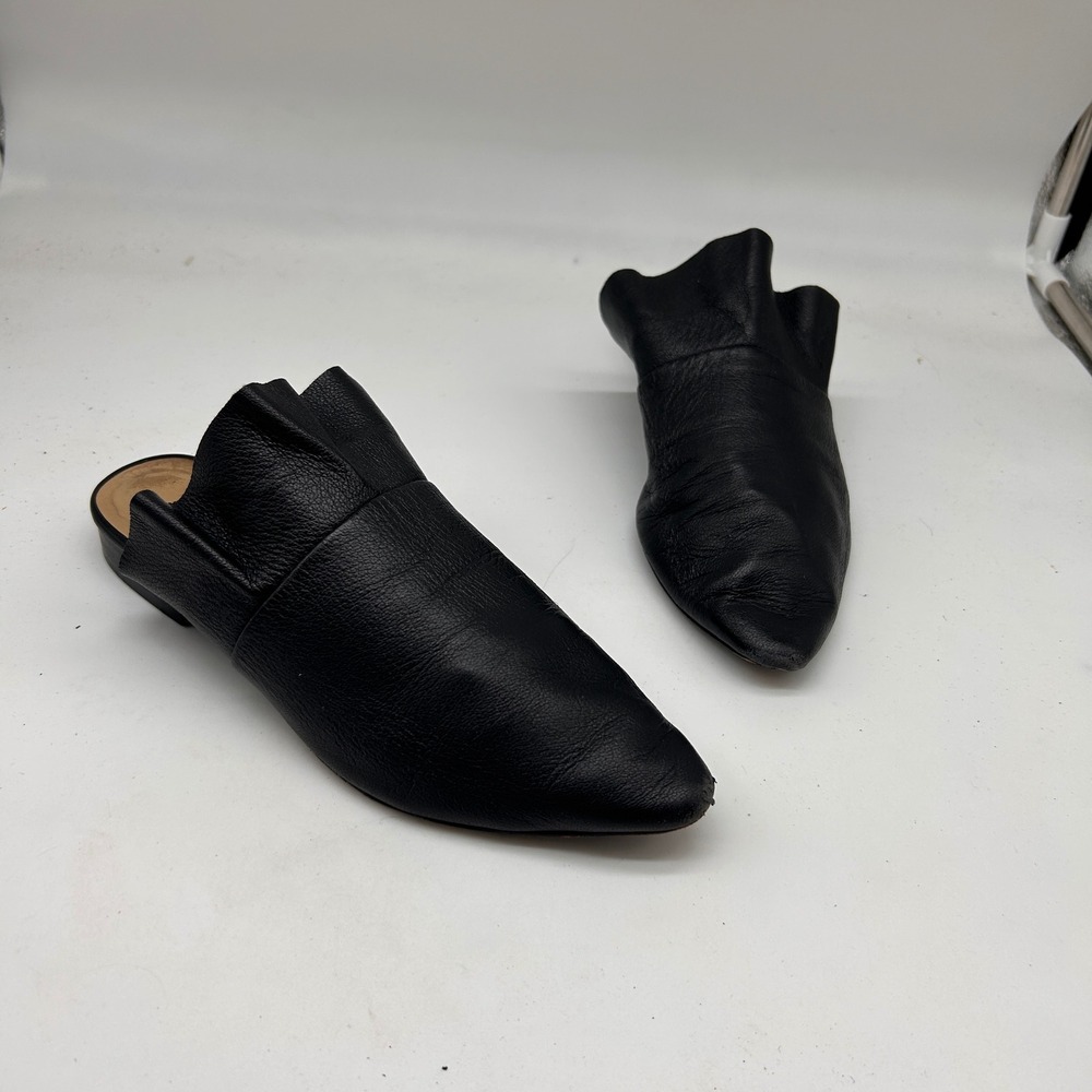 Free People Black Leather Pointed Toe Ruffle Mules Flats EU 37 US 7 Slip On